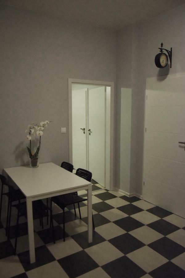 Loft Wroclaw Hostel Εξωτερικό φωτογραφία